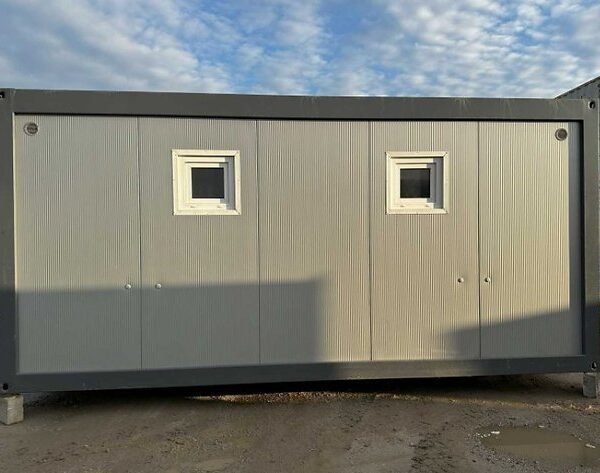 Conteneur Sanitaire 3×6 Divisé